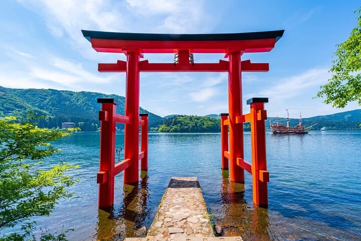 Private Hakone Day Trip from Tokyo: Lake Ashi, Owakudani, Ropeway & Open-Air Museum photo 3
