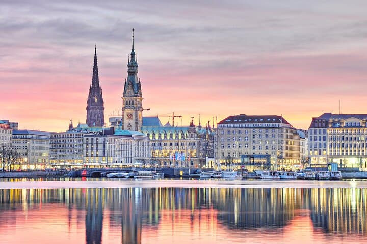 Private Transfer from Amsterdam to Hamburg with 2-Hour Stop in Osnabrück photo 2