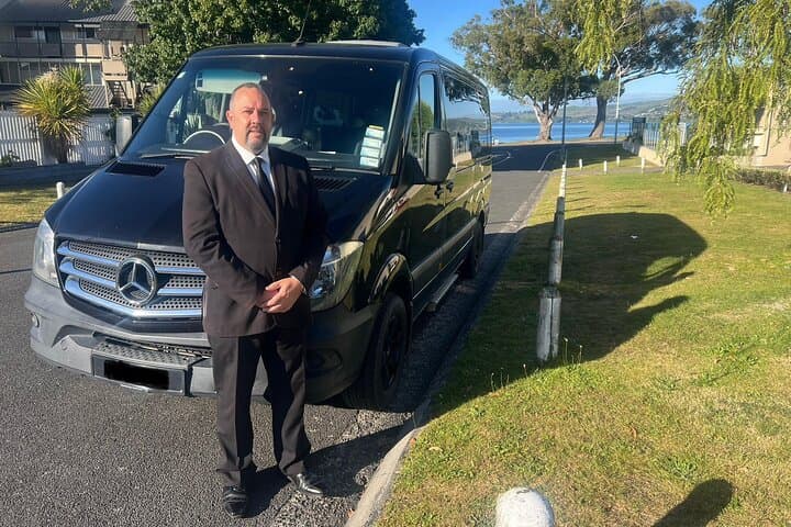 Luxury Auckland Private Tour: Devonport, Rangitoto & Harbour Highlights