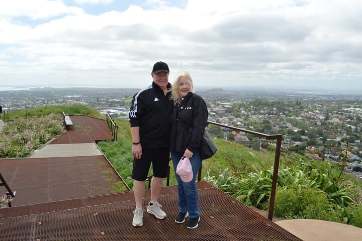 Auckland Highlights Full-Day Guided Tour: Westhaven, Mt Eden & Piha Beach photo 5
