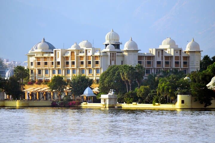 Udaipur in a Day: Private City Palace, Lake Pichola & Monsoon Palace Tour photo 3