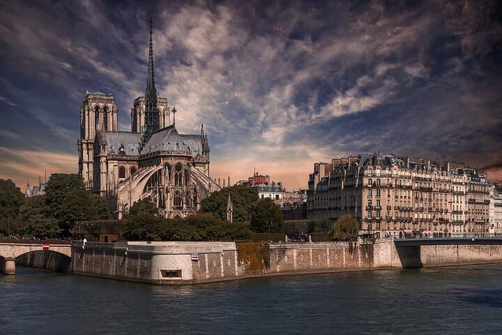 Paris Essentials Private Tour: Insider Walking Tour of Notre-Dame, Marais & Hidden Passages photo 3