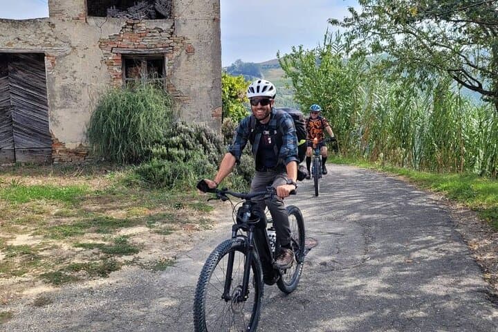 E-Bike Rental in Italy’s Roero Hills — e-MTB Routes & Local Guide photo 1