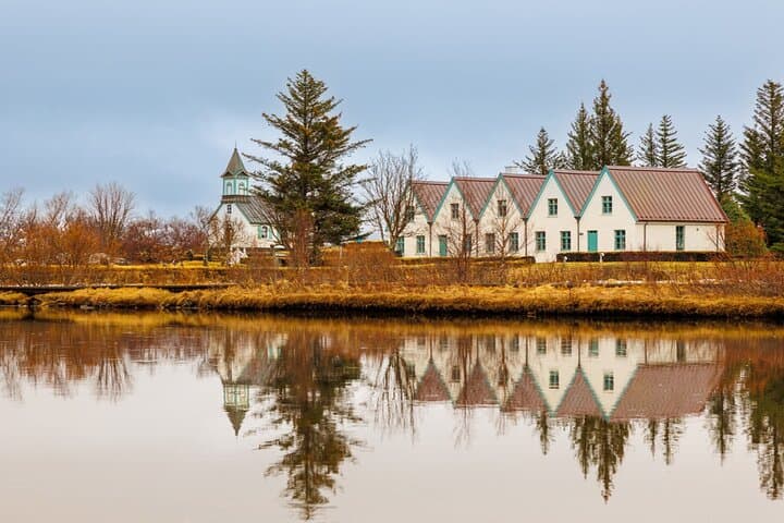 Small-Group Golden Circle Tour from Reykjavik Port (Spanish Guide) — Thingvellir, Geysir & Gullfoss photo 6