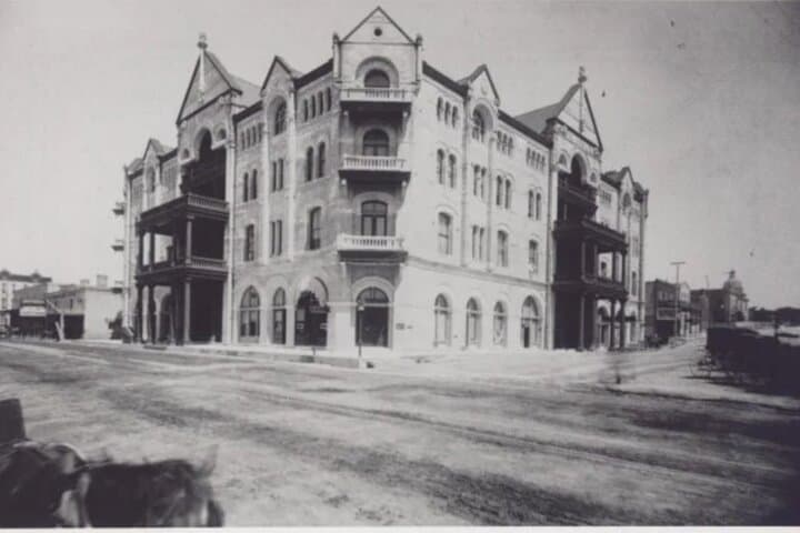 Austin Haunted Ghost & Murder Walking Tour — 2-Hour Downtown Night Walk photo 6