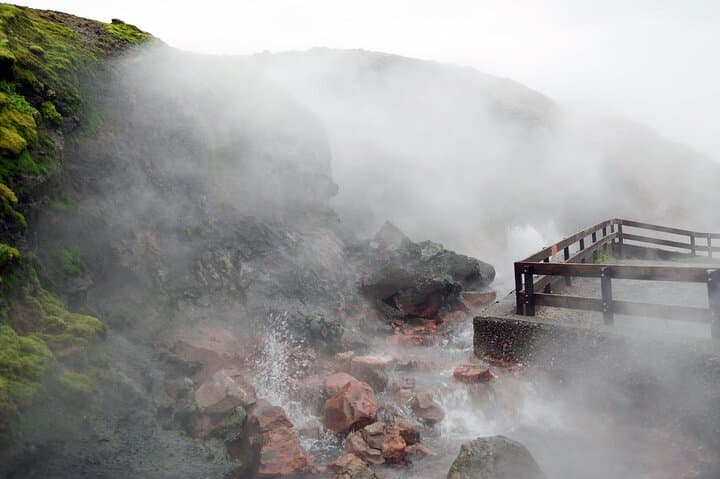 Iceland Silver Circle Day Tour — Hraunfossar, Deildartunguhver & Reykholt photo 2