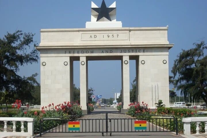 Accra to Cape Coast & Elmina: Private 2-Day Guided History and Culture Tour photo 2