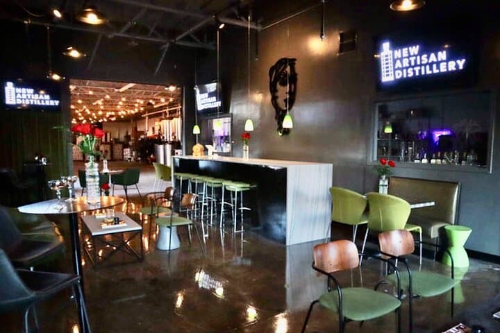 Roxor Distillery Tour & Tasting in Dallas — 1-Hour Guide to Gin, Bourbon, and Cocktails photo 5