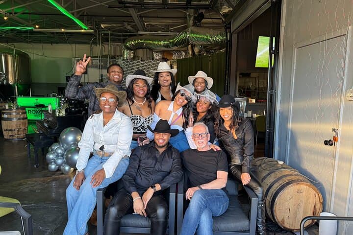 Roxor Distillery Tour & Tasting in Dallas — 1-Hour Guide to Gin, Bourbon, and Cocktails photo 6