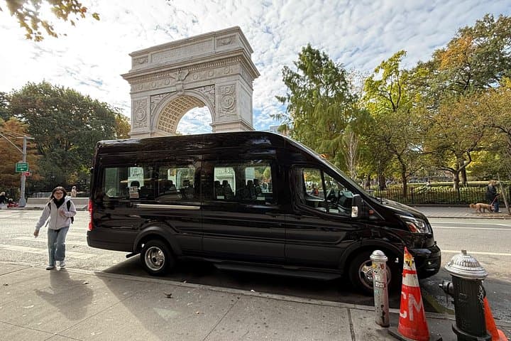 Private Family and Group NYC Transport — 4–5 Hour Custom Manhattan Transfer photo 5