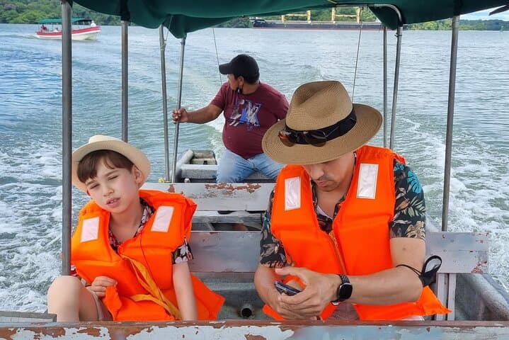 Private Panama Canal Ocean-to-Ocean Adventure: Gatun Lake, Locks & Wildlife photo 2