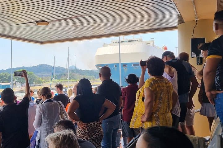 Panama City 5-Hour Small-Group Tour: Miraflores Locks, Casco Viejo & City Highlights photo 2
