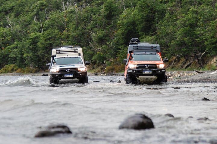 Full-Day 4x4 Lake Fagnano and Lake Escondido Off‑Road Adventure from Ushuaia photo 6