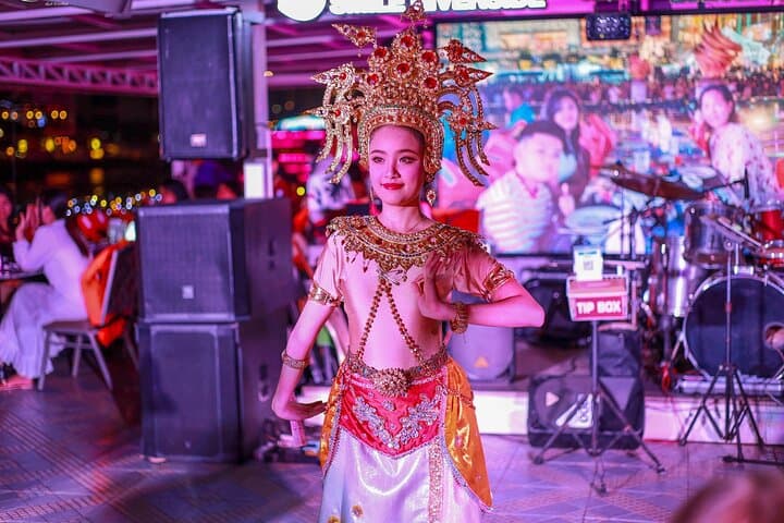 Bangkok Smile Riverside Dinner Cruise: Luxury Buffet on the Chao Phraya photo 6