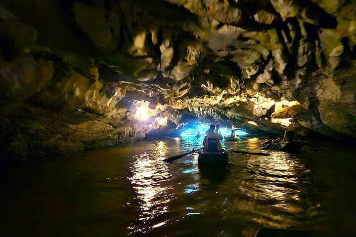 Private Luxury Day Tour to Tam Coc & Hoa Lu from Hanoi photo 6