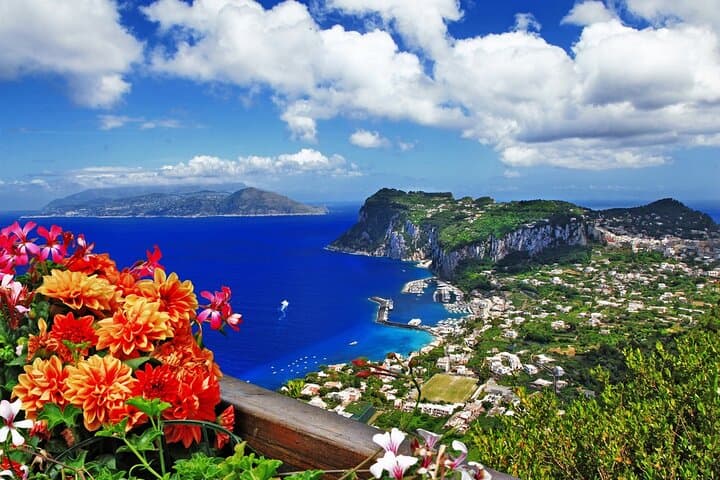 Pompeii and Amalfi Coast Private Day Tour from Rome