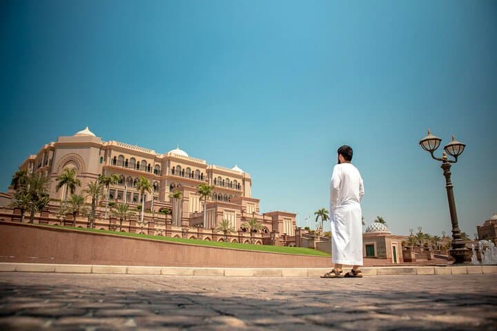 Private Abu Dhabi Full-Day Tour: Sheikh Zayed, Qasr Al Watan & Yas Island photo 4