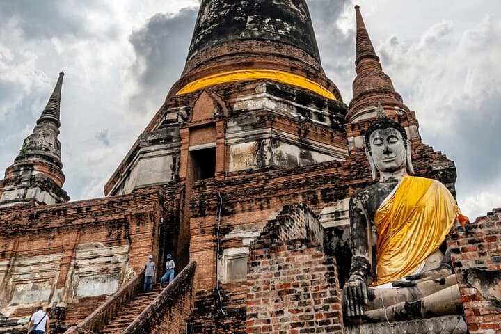 Ayutthaya Temples & River Cruise: Top Tour from Bus Station