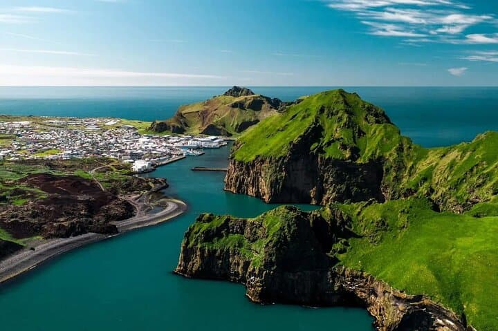 South Coast Private Transfer: Keflavík or Reykjavík to Landeyjarhöfn with Scenic Stops photo 2
