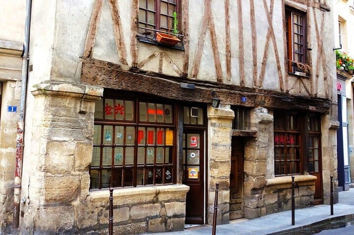 Latin Quarter to Notre-Dame: A Two-Hour Gourmet Walking Lunch in Paris photo 3
