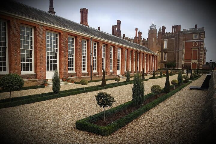 Hampton Court Palace Day Trip from Southampton Cruise Terminal photo 2