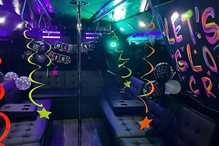 Fort Lauderdale Hookah Party Bus: Las Olas, Wynwood & Hard Rock Night Tour photo 2