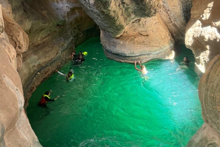 Wadi Shab & Sinkhole: Full-Day Guided Hike and Swim from Muscat