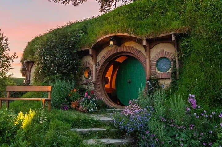 Auckland to Hobbiton: Private Transfer & Guided Movie-Set Visit photo 3