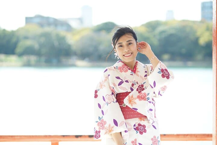Capture Osaka: Private Photo Tour of Osaka Castle, Dotonbori & Hidden Gems