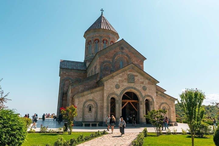 Kakheti Wine Tour: Sighnaghi, Bodbe Monastery & Traditional Wine Tasting