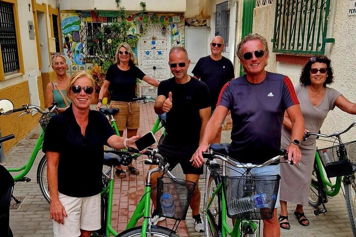 Malaga La Bella Coast Bike Tour — Guided Coastal & City Bike Experience photo 4