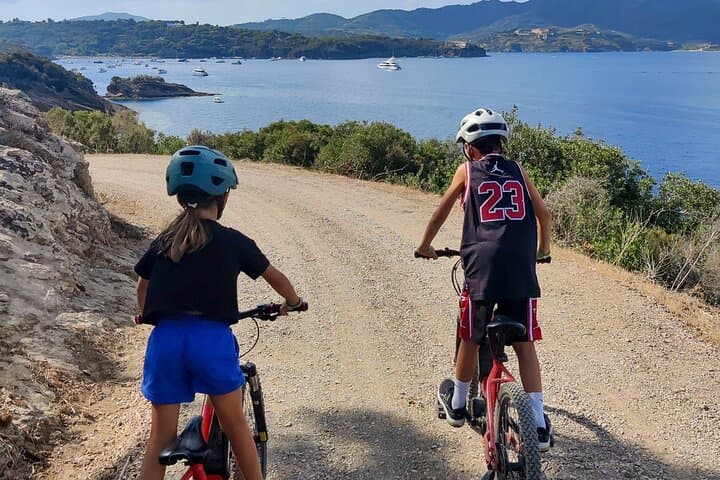 Family E-Bike Tour on Elba’s Costa dei Gabbiani: Beaches, Trails & Views photo 3