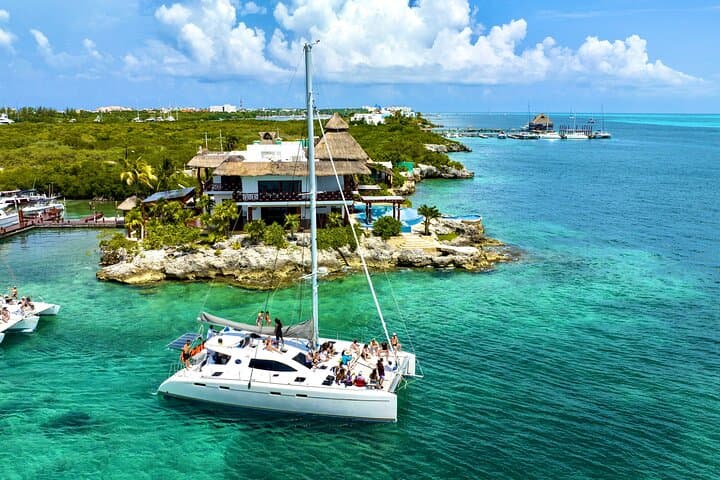 Cancun Catamaran to Isla Mujeres: Snorkeling, Open Bar & Beach Club Lunch photo 1