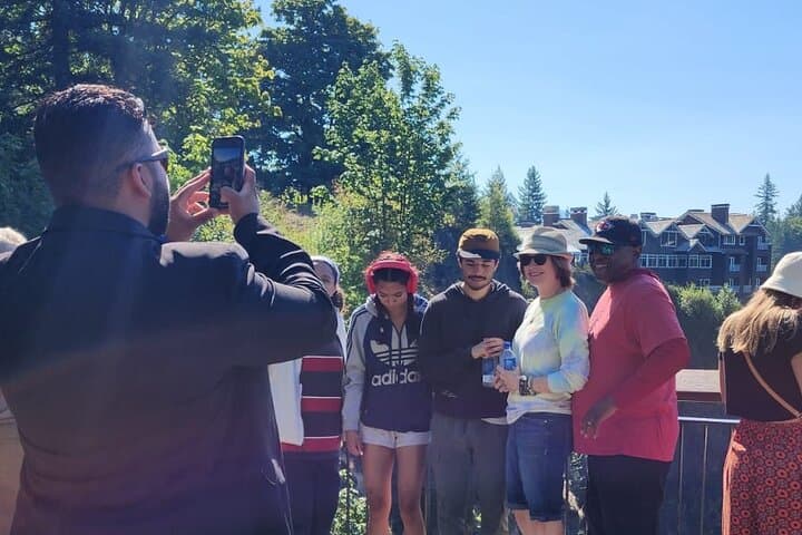Snoqualmie Falls VIP Tour: Private 3–4 Hour SUV & Sprinter Van Excursion photo 2