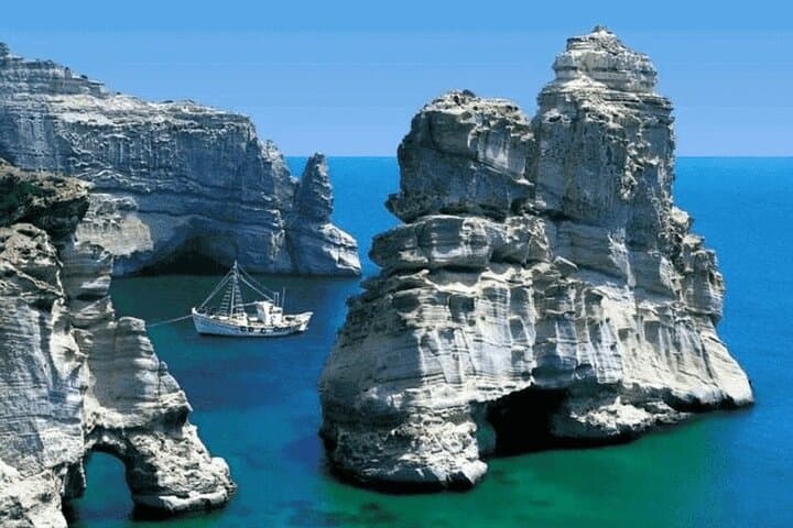 Explore Milos by Private Boat — No License Required photo 2