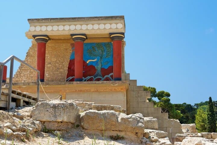 Private Knossos & Heraklion History and Culture Tour — Knossos Palace to Venetian Harbor