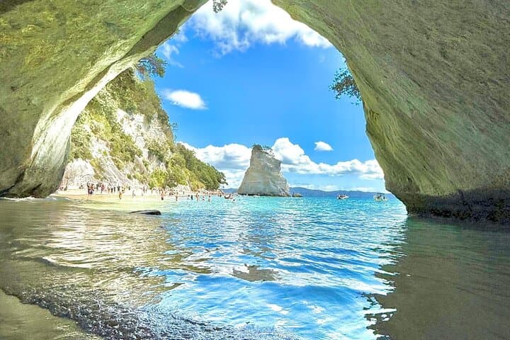 Cathedral Cove & Hot Water Beach Day Tour — Coromandel Coastal Hike and Geothermal Beach photo 3