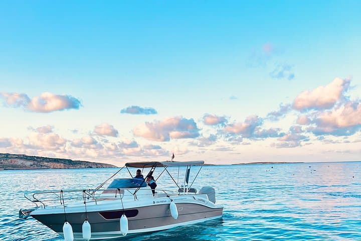 Private Speed Boat Charter to Comino & the Blue Lagoon — Malta Cruise Experience photo 5