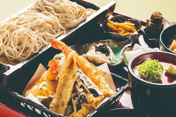 Fukuoka Food-Sample Crafting, Samurai Soba & Mirror Sea Day Tour photo 5