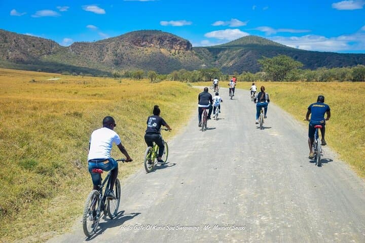 Hell's Gate and Lake Naivasha: Full-Day Guided Bike and Walk from Nairobi