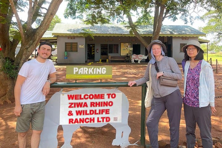 Ziwa Rhino Trekking: Walk Among Uganda's White Rhinos on a Day Tour photo 3