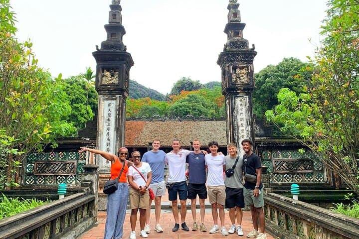 Ninh Binh Day Trip from Hanoi: Trang An Boat, Hoa Lu & Mua Cave Viewpoint photo 3