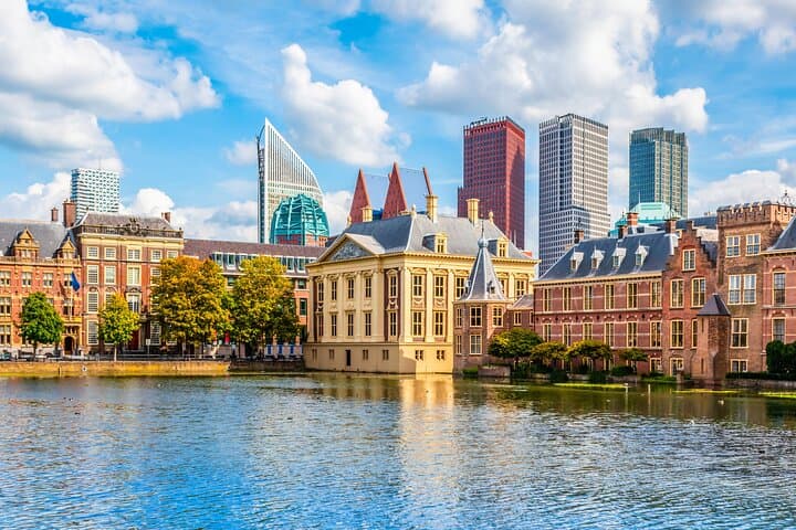 Private Transfer Brussels to Amsterdam with 2-Hour Stop in The Hague photo 2