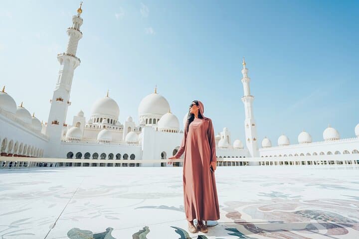 Private Abu Dhabi City Tour with Ferrari World Tickets — Sheikh Zayed, Corniche & Yas Island Combo photo 3
