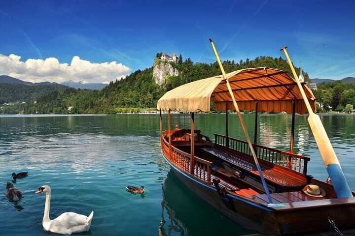 Ljubljana and Lake Bled Day Trip from Zagreb — City Sights and Alpine Lake Views photo 3