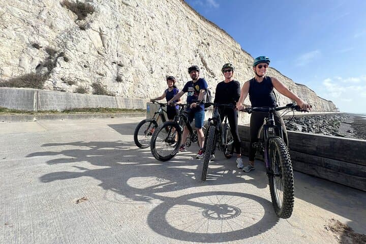 E‑Bike Brighton Cliffs & South Downs: Coastal Rides, Chalk Trails and Seafront Stops photo 2