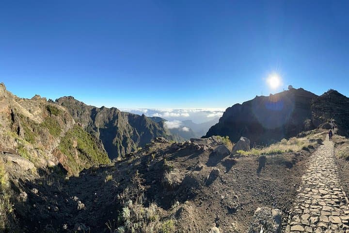 Sunrise Hike from Pico do Arieiro to Pico Ruivo – Madeira's Ridge Trail photo 3