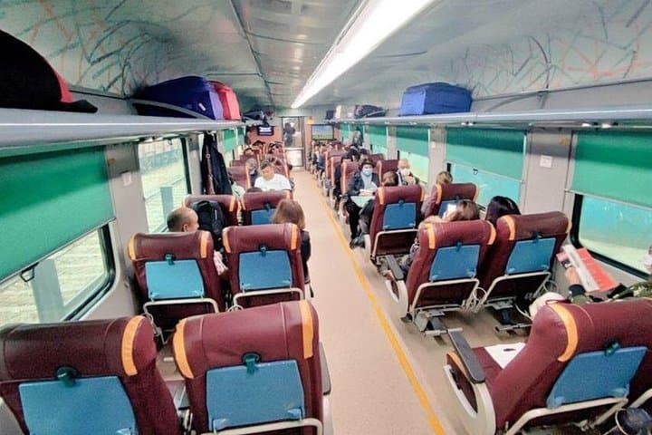 Taj Mahal Day Trip by Gatimaan Express from Delhi — Full-Day Agra Tour photo 2