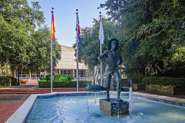 Mobile Downtown Smartphone Audio Walking Tour — Self-Guided Historic Stroll