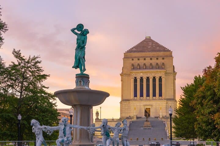 Discover Indianapolis: Self-Guided Smartphone Audio Walking Tour of Downtown